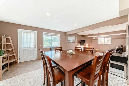 170 Shawbrooke Green Sw, Calgary, AB - Indoor Photo Showing Dining Room