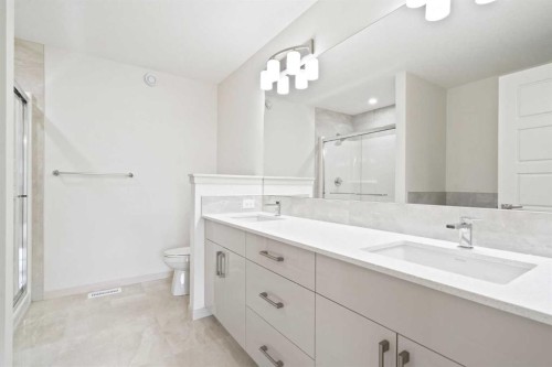 31 Lucas Passage Nw, Calgary, AB - Indoor Photo Showing Bathroom