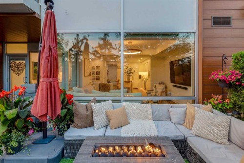 110-8445 Broadcast Avenue Sw, Calgary, AB -  With Exterior