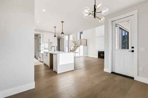 72 Heritage Ridge, Cochrane, AB - Indoor Photo Showing Kitchen