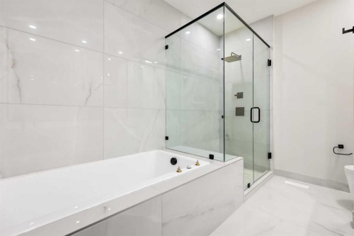 72 Heritage Ridge, Cochrane, AB - Indoor Photo Showing Bathroom