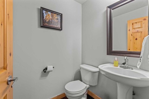 1103-70 Dyrgas Gate, Canmore, AB - Indoor Photo Showing Bathroom