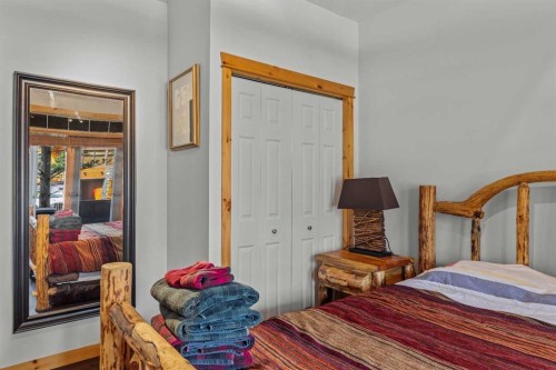 1103-70 Dyrgas Gate, Canmore, AB - Indoor Photo Showing Bedroom
