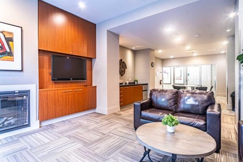 1301-1110 11 Street Sw, Calgary, AB - Indoor Photo Showing Living Room