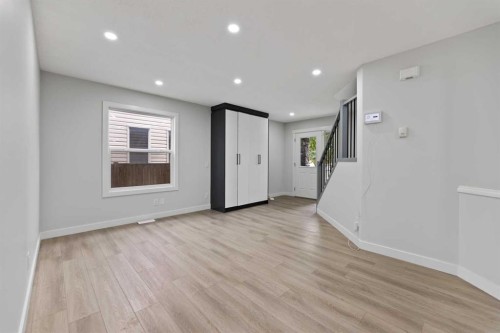 81 Saddlecrest Green Ne, Calgary, AB - Indoor Photo Showing Other Room
