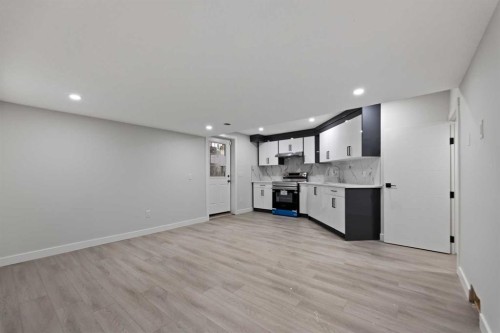 81 Saddlecrest Green Ne, Calgary, AB - Indoor