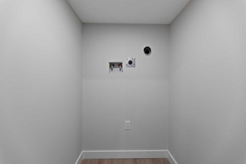 81 Saddlecrest Green Ne, Calgary, AB - Indoor Photo Showing Other Room