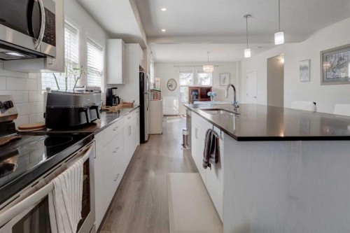 113 South Point Court Sw, Airdrie, AB - Indoor Photo Showing Kitchen