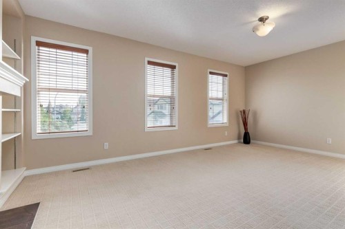 82 Everglen Crescent Sw, Calgary, AB - Indoor Photo Showing Other Room