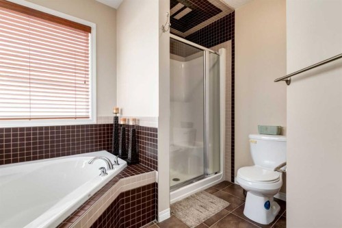 82 Everglen Crescent Sw, Calgary, AB - Indoor Photo Showing Bathroom