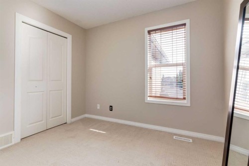 82 Everglen Crescent Sw, Calgary, AB - Indoor Photo Showing Other Room