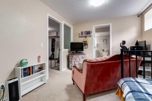 82 Everglen Crescent Sw, Calgary, AB - Indoor