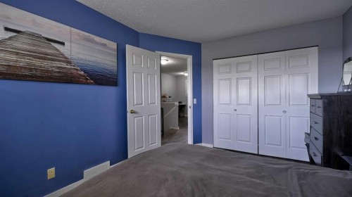 9-567 Edmonton Trail Ne, Airdrie, AB - Indoor