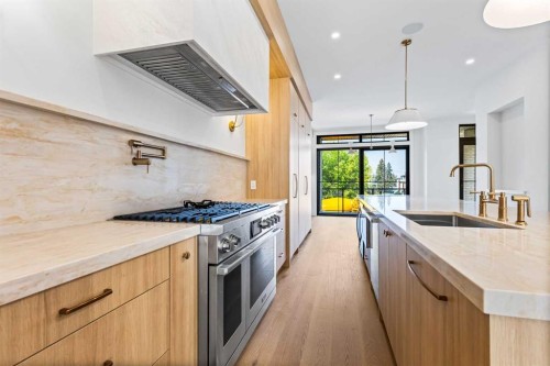 2009 28 Avenue Sw, Calgary, AB - Indoor Photo Showing Kitchen With Upgraded Kitchen