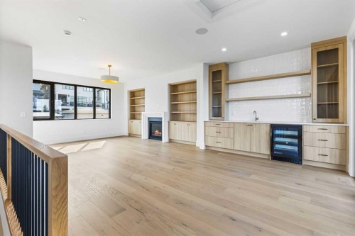 2009 28 Avenue Sw, Calgary, AB - Indoor With Fireplace