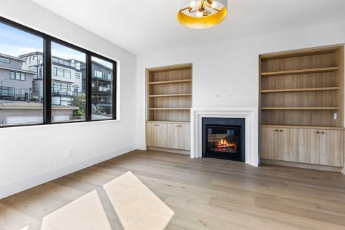 2009 28 Avenue Sw, Calgary, AB - Indoor With Fireplace