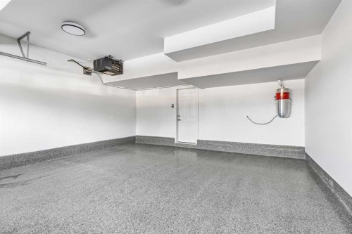 2009 28 Avenue Sw, Calgary, AB - Indoor Photo Showing Garage