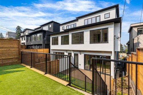 2009 28 Avenue Sw, Calgary, AB - Outdoor