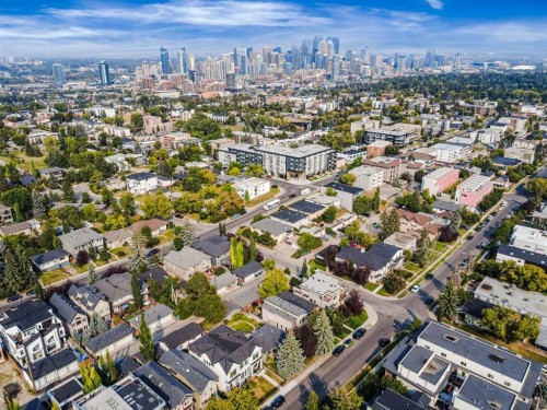 2009 28 Avenue Sw, Calgary, AB - Outdoor With View