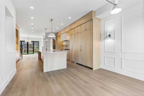 2009 28 Avenue Sw, Calgary, AB - Indoor Photo Showing Kitchen