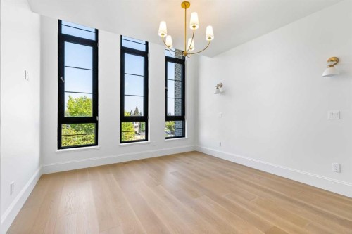 2011 28 Avenue Sw, Calgary, AB - Indoor Photo Showing Other Room