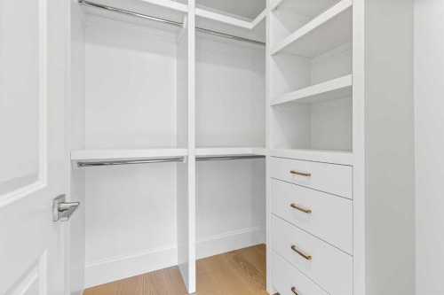 2011 28 Avenue Sw, Calgary, AB - Indoor With Storage