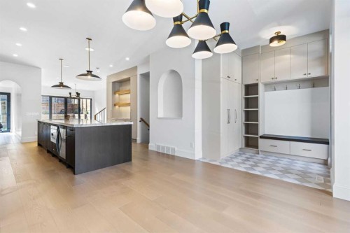 2011 28 Avenue Sw, Calgary, AB - Indoor Photo Showing Kitchen With Upgraded Kitchen