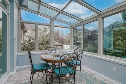 47 Rockywood Circle Nw, Calgary, AB - Indoor Photo Showing Dining Room