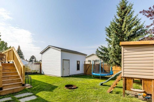 21 West Mcdougal Road, Cochrane, AB - Outdoor