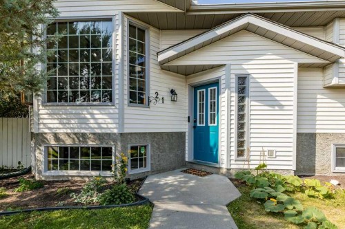 21 West Mcdougal Road, Cochrane, AB - Outdoor