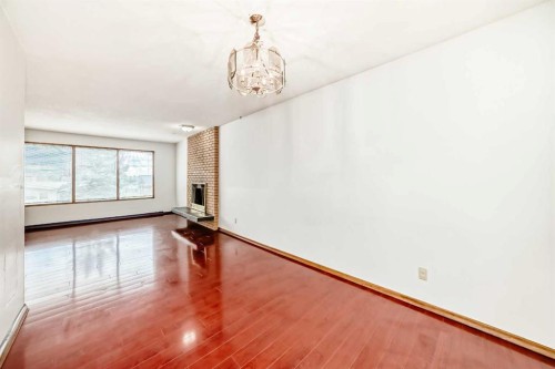 5248 Barron Drive Nw, Calgary, AB - Indoor Photo Showing Other Room