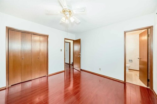 5248 Barron Drive Nw, Calgary, AB - Indoor Photo Showing Other Room