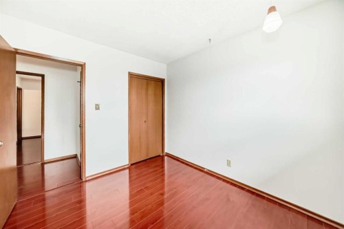 5248 Barron Drive Nw, Calgary, AB - Indoor Photo Showing Other Room