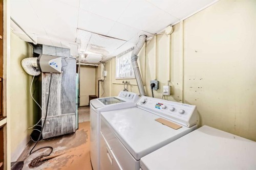 5248 Barron Drive Nw, Calgary, AB - Indoor Photo Showing Laundry Room