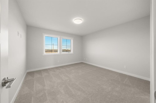 632 Sora Boulevard Se, Calgary, AB - Indoor Photo Showing Other Room