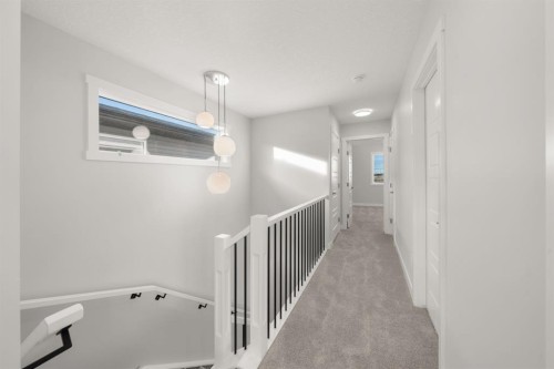 632 Sora Boulevard Se, Calgary, AB - Indoor Photo Showing Other Room