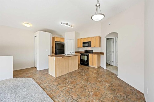 204-30 Panatella Landing Nw, Calgary, AB - Indoor Photo Showing Kitchen