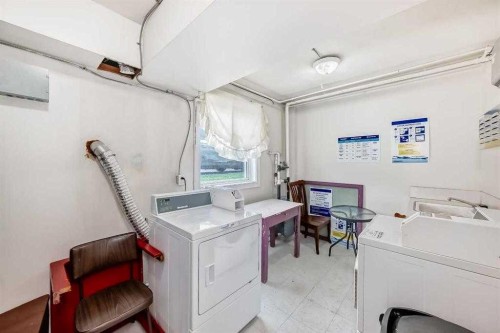1-3511 15 Street Sw, Calgary, AB - Indoor Photo Showing Laundry Room