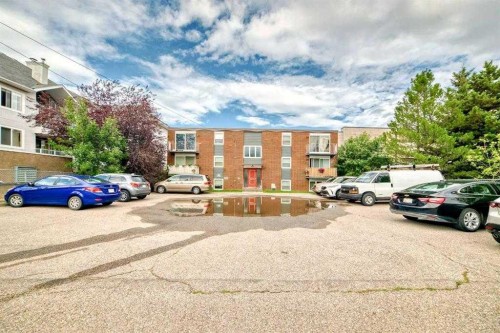 1-3511 15 Street Sw, Calgary, AB - Outdoor