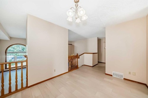 247 Shawinigan Drive Sw, Calgary, AB - Indoor Photo Showing Other Room