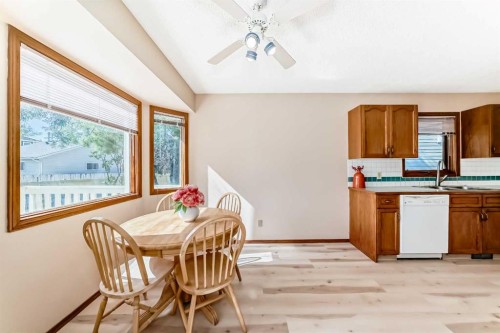 247 Shawinigan Drive Sw, Calgary, AB - Indoor