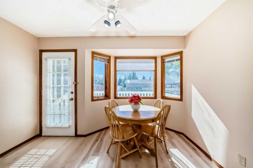 247 Shawinigan Drive Sw, Calgary, AB - Indoor Photo Showing Dining Room