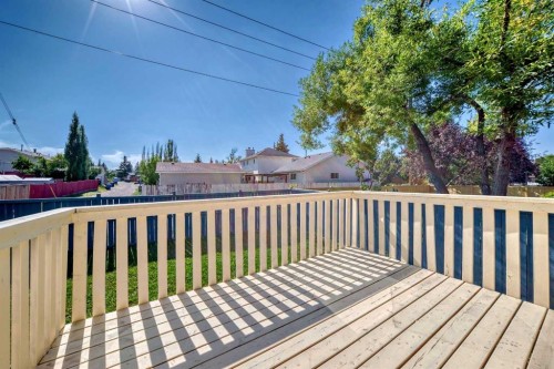 247 Shawinigan Drive Sw, Calgary, AB - Outdoor