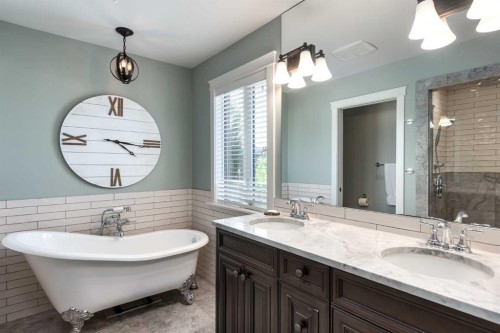 1907 37 Avenue Sw, Calgary, AB - Indoor Photo Showing Bathroom