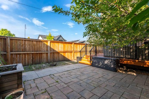 1907 37 Avenue Sw, Calgary, AB - Outdoor