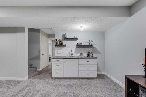 211 Willow Place, Cochrane, AB - Indoor