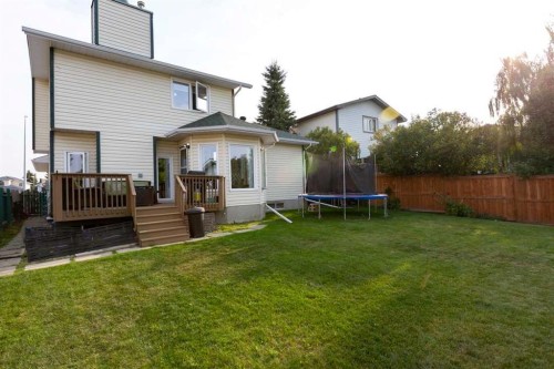 1118 Maple Avenue, Crossfield, AB - Outdoor