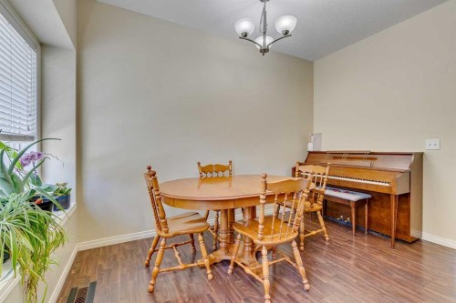 802-1001 8 Street Nw, Airdrie, AB - Indoor Photo Showing Dining Room