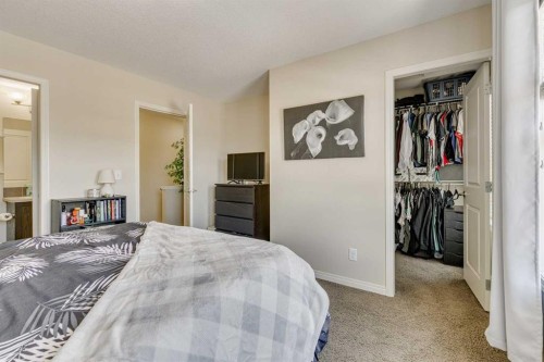 802-1001 8 Street Nw, Airdrie, AB - Indoor Photo Showing Bedroom