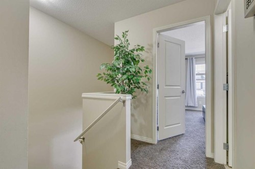 802-1001 8 Street Nw, Airdrie, AB - Indoor Photo Showing Other Room